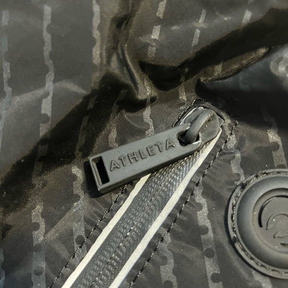 Athleta Black Patterned Drawstring Backpack - Picture 3 of 12